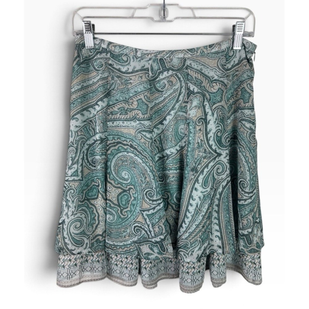 White House Black Market Women's 6 Tiered Flounce Mini Skirt Blue Paisley EUC